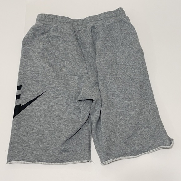 Boys Nike Shorts Large - Picture 8 of 11
